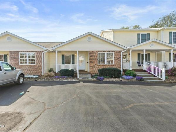 703 North Main Street, Unit Apt 3, Elizabethton, TN 37643