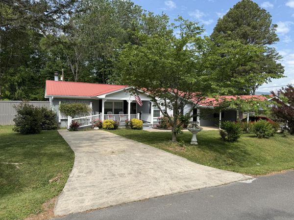 170 Woodmont Drive, Whitwell 37397