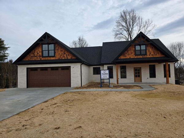 1613 Cardinal Drive, Morristown, TN 37814