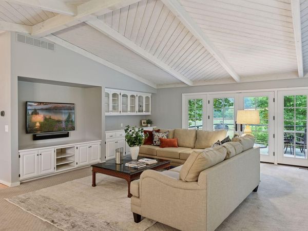 461 Peavey Lane , Wayzata, MN 55391