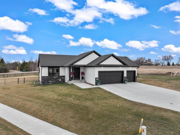 1608 Sugar Avenue , Pine Island, MN 55963