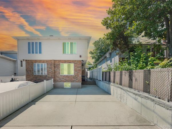 26 conger , Staten Island, NY 10305