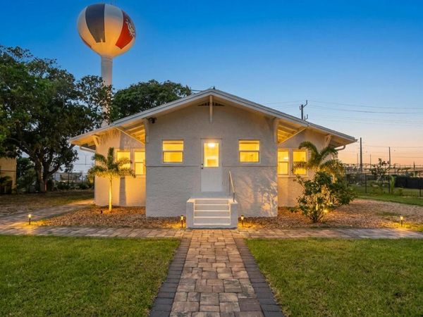 517 Sunrise Court , Lake Worth Beach, FL 33460