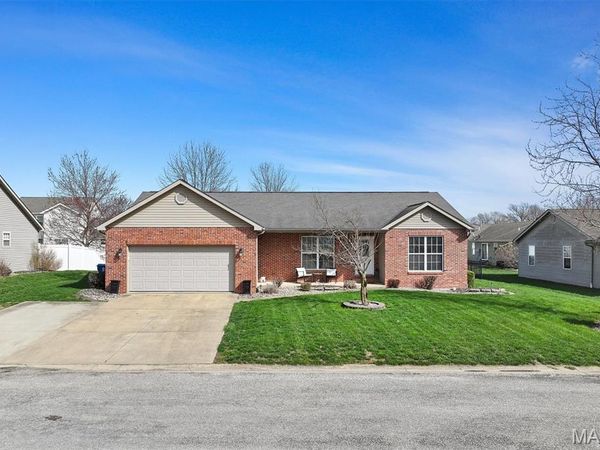 15 Rosewood Lane , Aviston, IL 62216