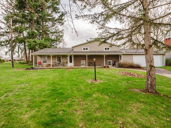 103WKilbourne Dr, Bucyrus, OH 44820