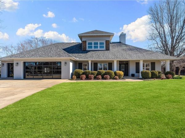 3 S Sawgrass Court , Rogers, AR 72758