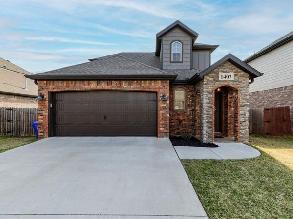 1407 Park Street , Lowell, AR 72745