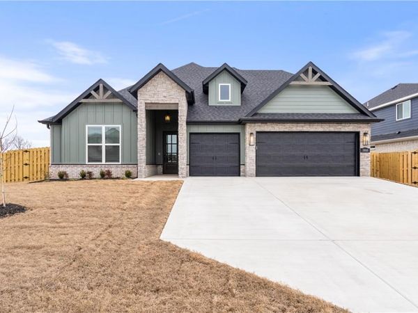 1460 Dresden Drive , Centerton, AR 72719