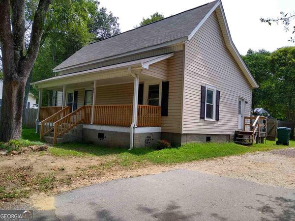 225 S Webb Street, Hartwell, GA 30643