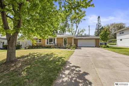 758 N 74th Avenue, Omaha, NE 68114