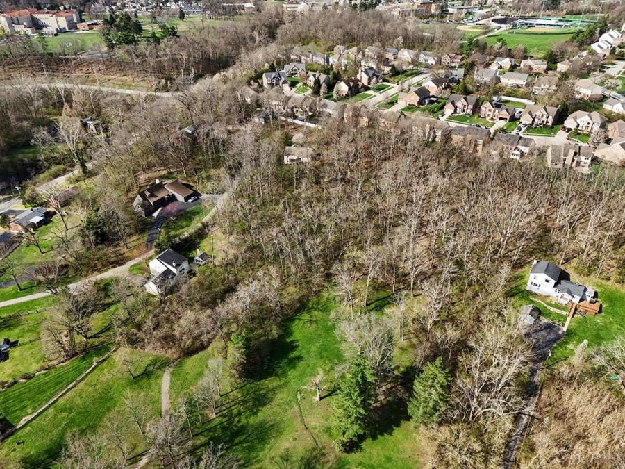 1 Berkshire Road, Cincinnati, OH 45230 Photo 8