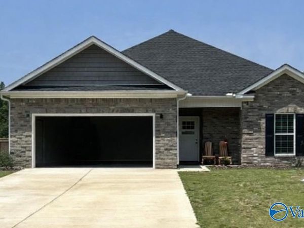 26901 Leslie Lane, Elkmont, AL 35620