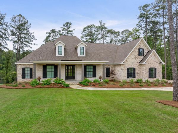 9 Sanctuary Ln., Sumrall, MS 39482