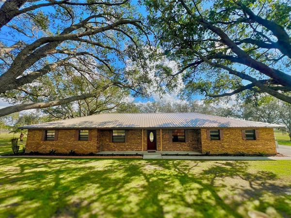 301 S WELLS AVENUE , AVON PARK, FL 33825