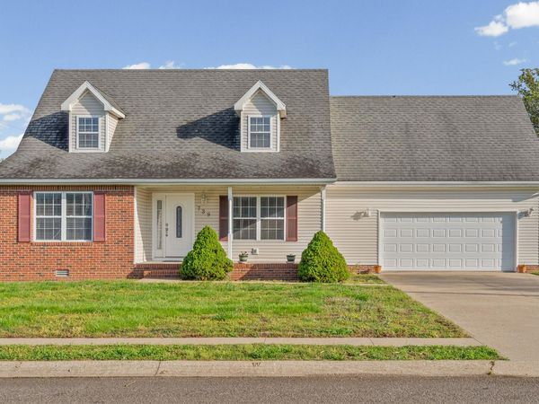 739 Claw Ct , Hopkinsville, KY 42240