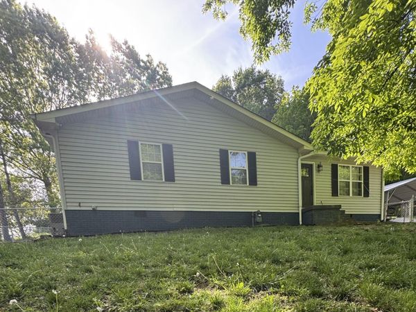 121 Lafon Dr , Carthage, TN 37030