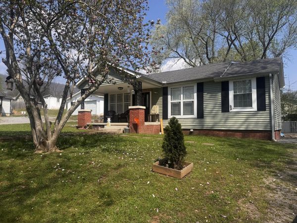 169 E Maryland Avenue , Whitwell, TN 37397