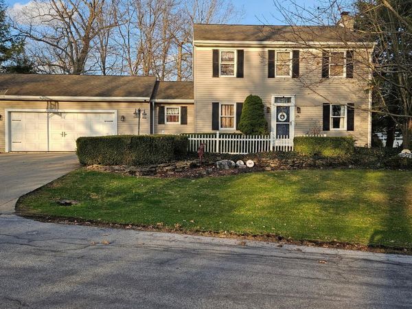 918 Neil Armstrong Drive, Wapakoneta, OH 45895