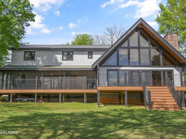 1374 Paradise Lane , Dandridge, TN 37725