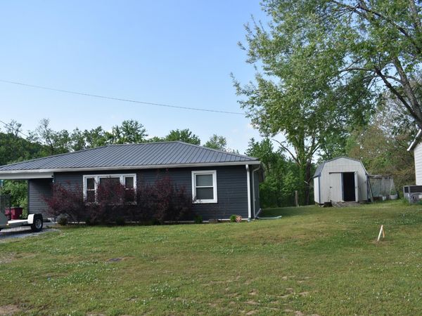 814 Upper Ferry Rd , Carthage, TN 37030