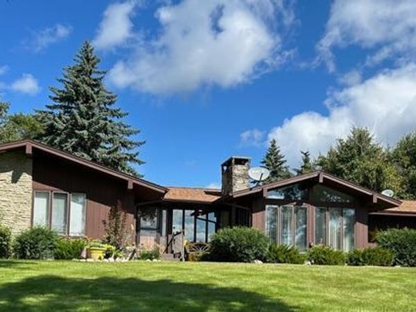 919 N Main Street , Starbuck, MN 56381