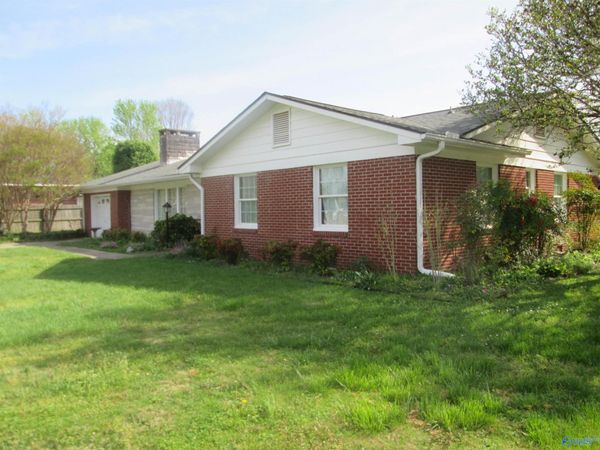 700 Meadowview Street, Athens, AL 35611