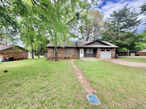 815 fir E , Russellville, AR 72802