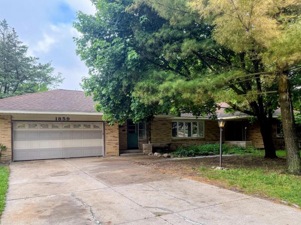 1859 Lake Michigan Drive NW, Grand Rapids, MI 49504