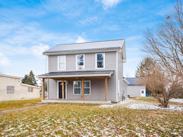 24 Main Street , Bloomingburg, OH 43106