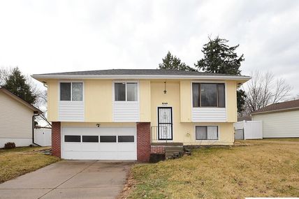 421 Sante Fe Trail, Lincoln, NE 68521