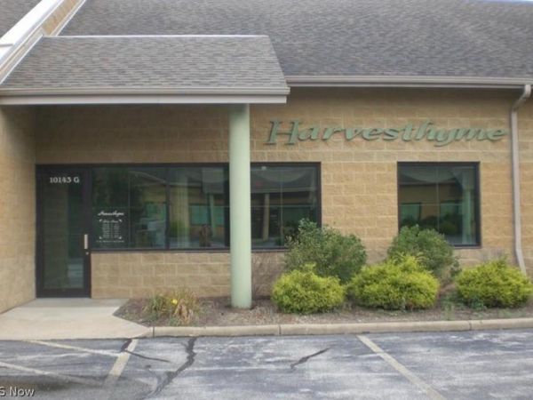 10143 Royalton Road , Unit G, North Royalton, OH 44133