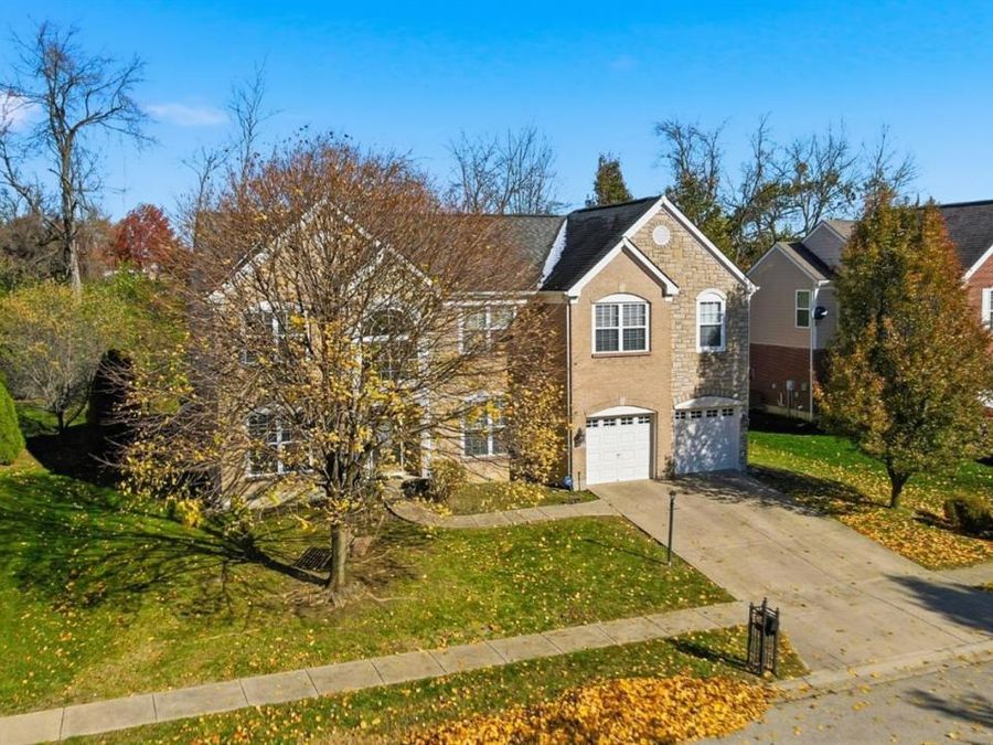 2585 Hingham Lane, Centerville, OH 45459 Photo 2