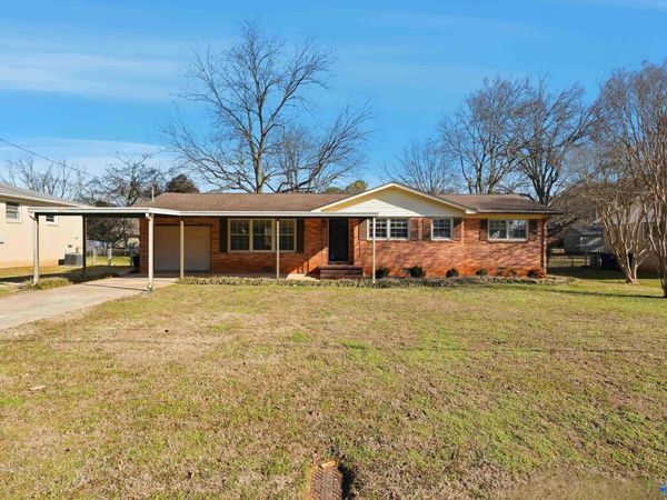 3504 Cable Street NW, Huntsville, AL 35810