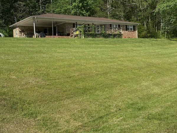 279 Bee Spring Rd , Dellrose, TN 38453