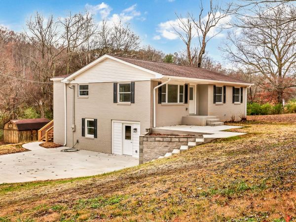 216 Valley View Rd , Dover, TN 37058