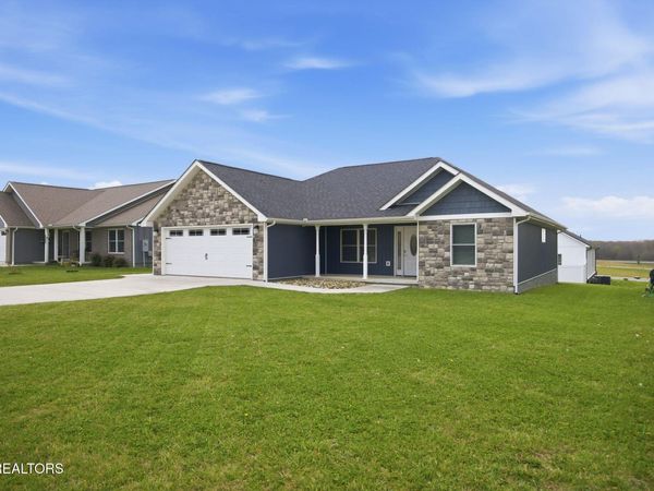 2681 Cook Rd, Crossville, TN 38571