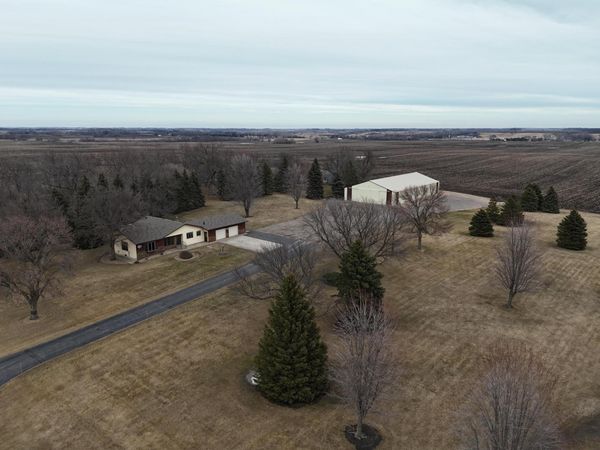 20366 470th Avenue , Morris, MN 56267
