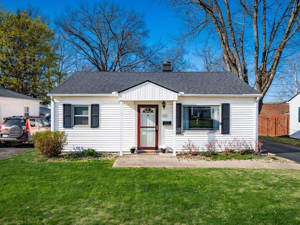 60 Orchard Heights , Delaware, OH 43015