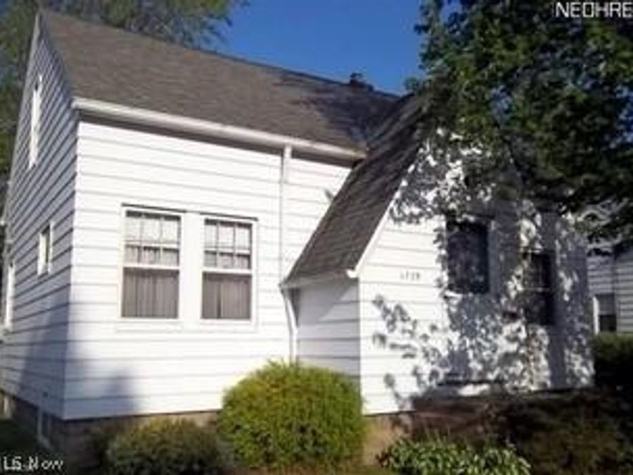 1739 Longwood Drive , Mayfield Heights, OH 44124 Photo 1