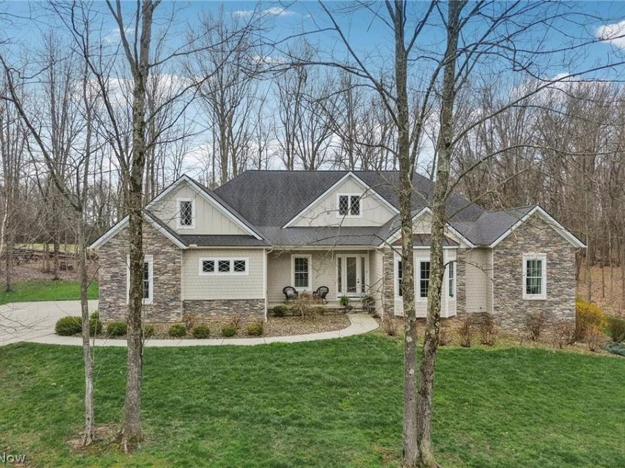 380 Crown Ridge Drive , Cuyahoga Falls, OH 44223 Photo 1