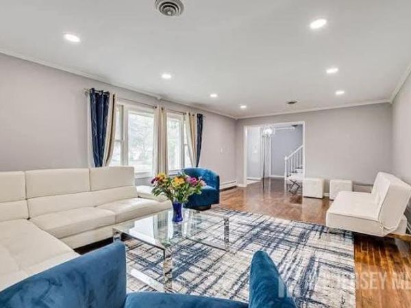 3993 Park Avenue , Edison, NJ 08820