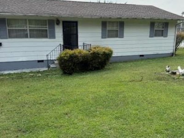 414 S Chamberlain Ave , Rockwood, TN 37854