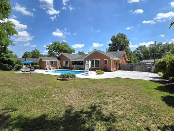 7351 Rolling River Pkwy , Nashville, TN 37221