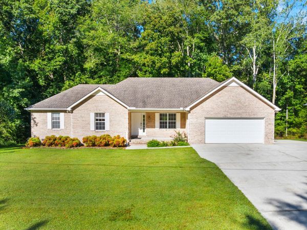 442 Golf Shores Dr , Winchester, TN 37398