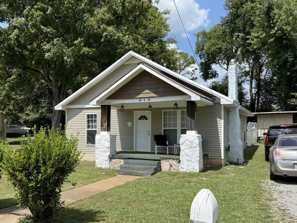 418 Riverview Dr , Shelbyville, TN 37160
