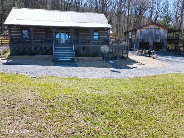 990 Luna Way, Parrottsville, TN 37843