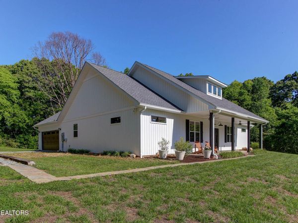 3882 Thomas Cross Rd, Sevierville, TN 37876