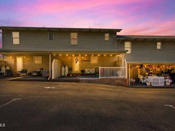 408 Lynn Road, Unit Apt B, Blountville, TN 37617