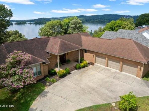 201 High Pointe Village Way , Kingston, TN 37763