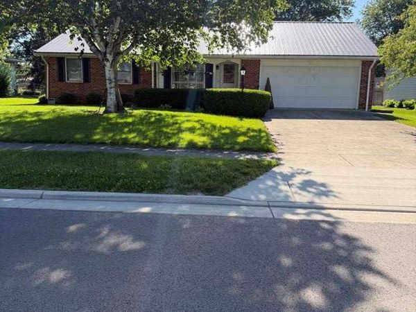 1540Rosedale Dr, Bucyrus, OH 44820